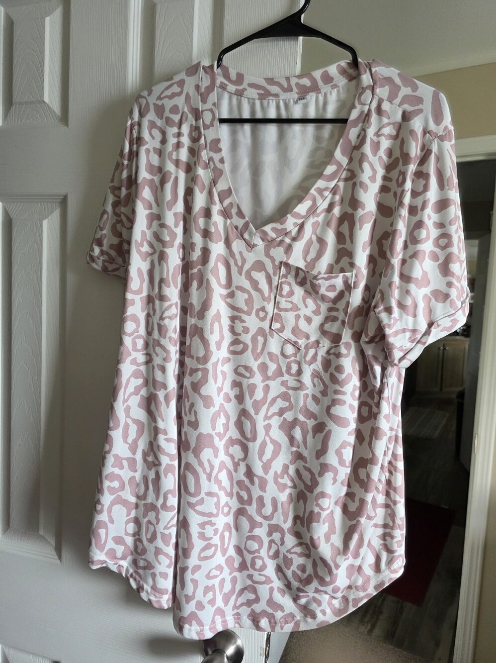 Ivory & Blush Leopard V-Neck Pocket Tee